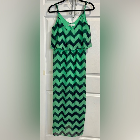 Almost Famous Adjustable Spaghetti Strap Mint & Navy Chevron Maxi Dress. Size L. - Picture 2 of 5